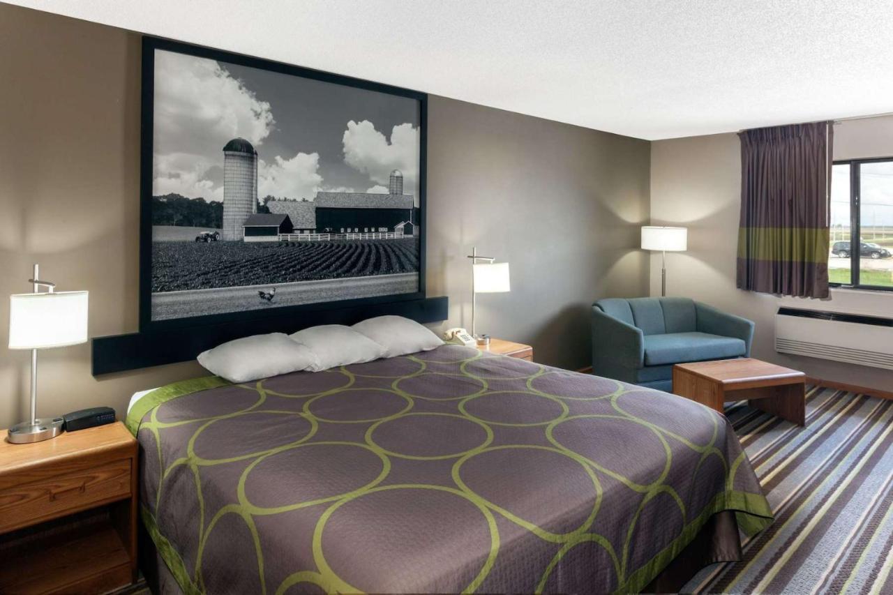 Super 8 By Wyndham Watseka Hotel Exterior foto
