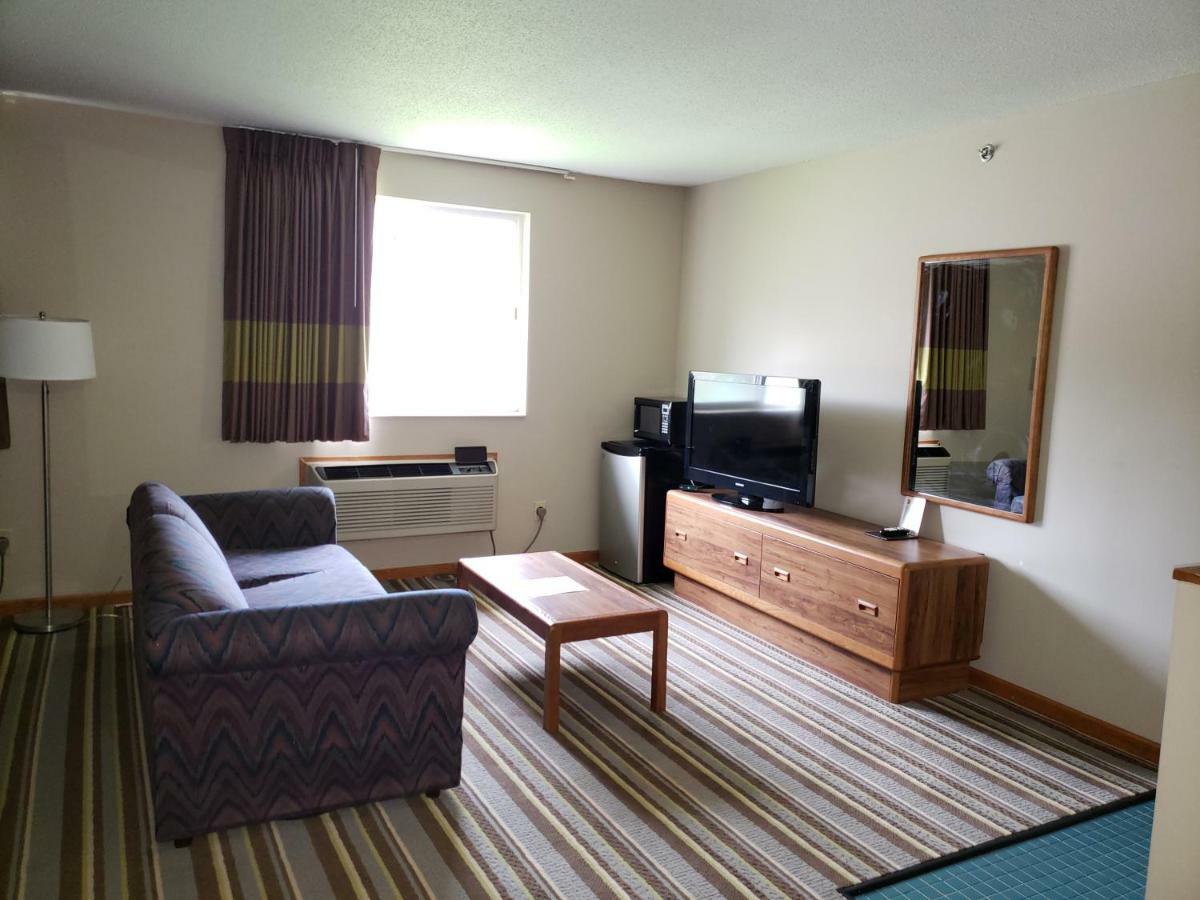 Super 8 By Wyndham Watseka Hotel Exterior foto